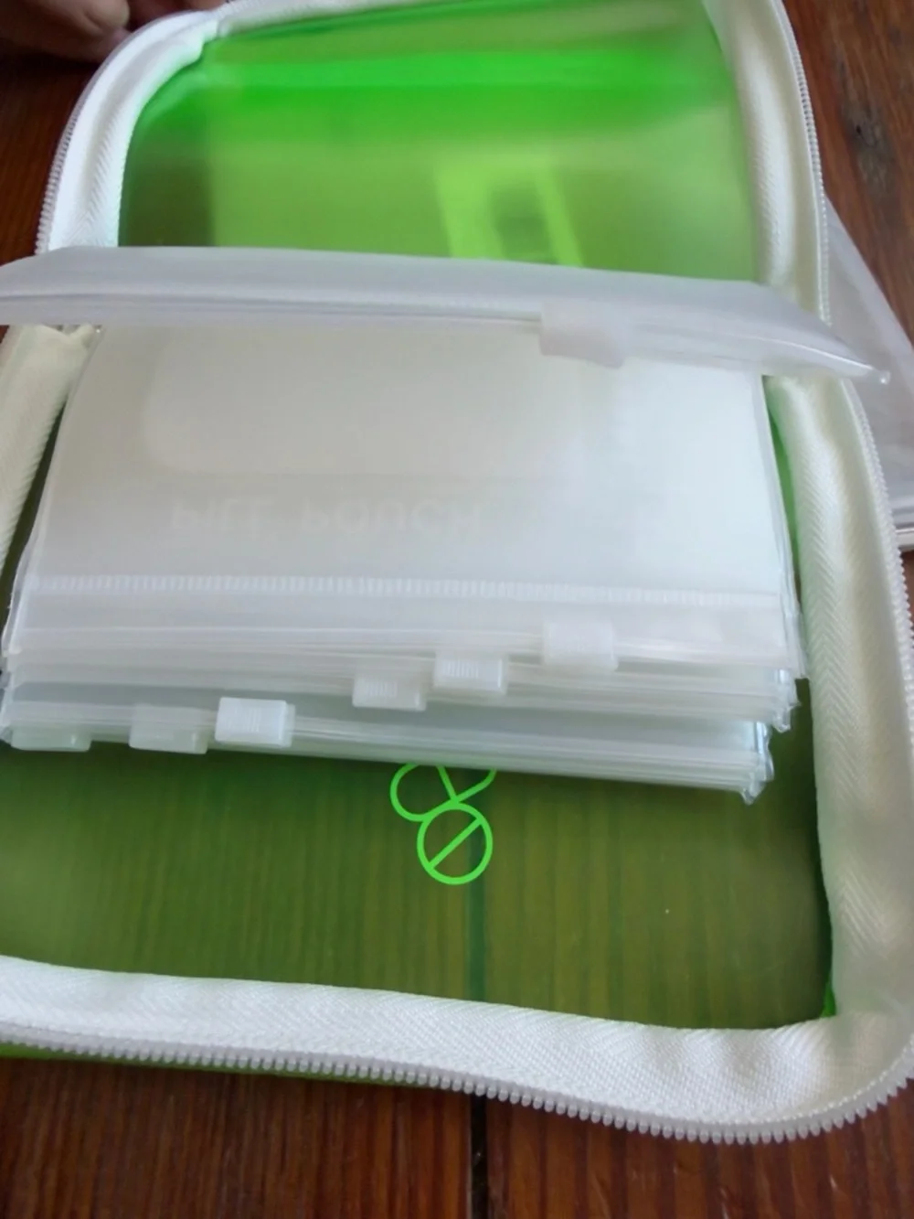NEW Lerine 7-Day Zippered Pill Pouch Set with Ring Binder, BPA-Free, Green